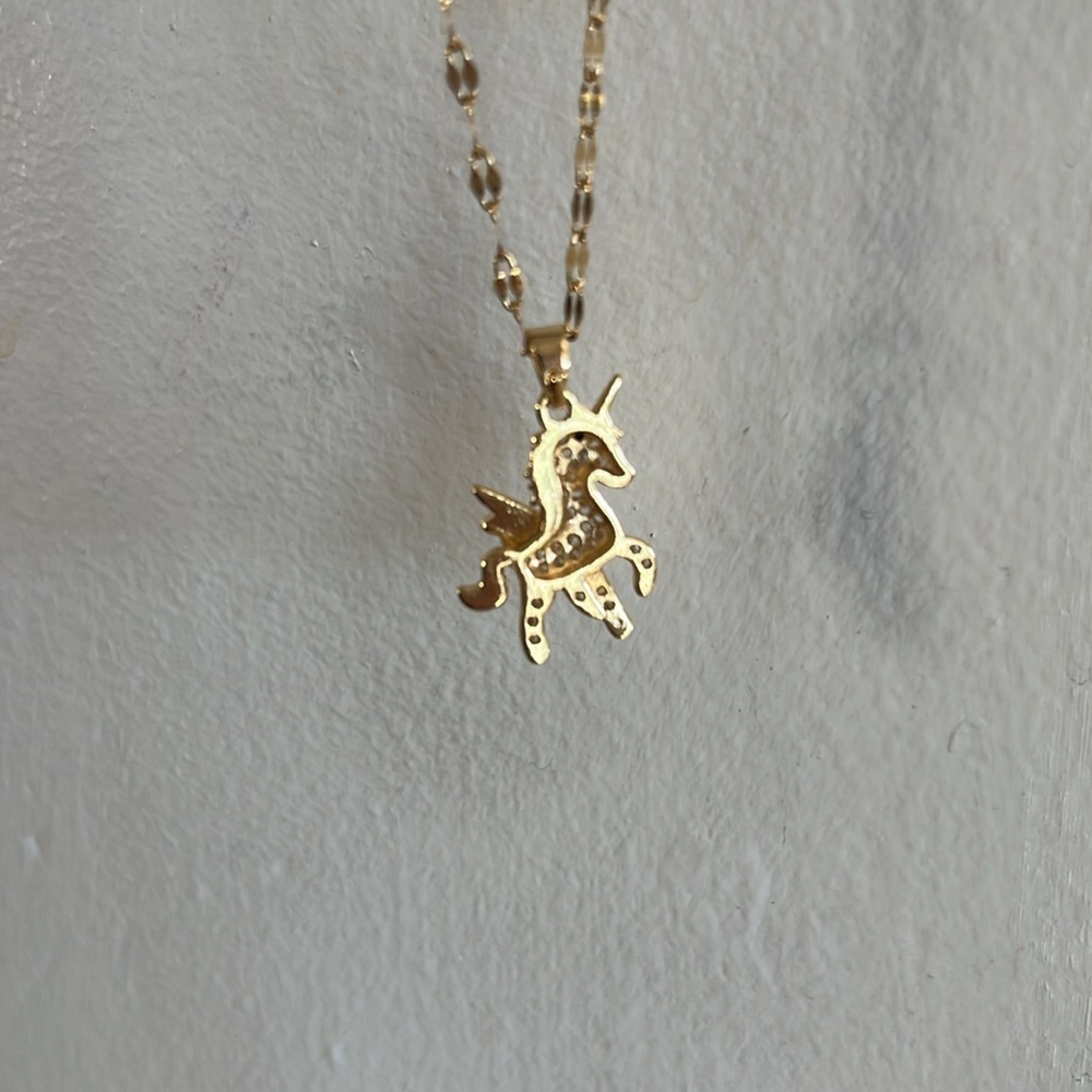 18K Gold Plated Unicorn Pendant Necklace Zirconia Charm Chain NWT - Picture 8 of 14